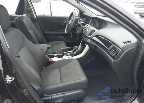 2017 Honda Accord Lx z USA, uszkodzony, nr VIN 1HGCR2F30HA280851